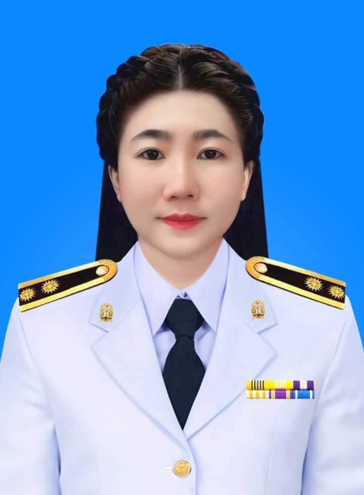 นางสาวสิรวีร์์  ธนบรรลือรุจน์